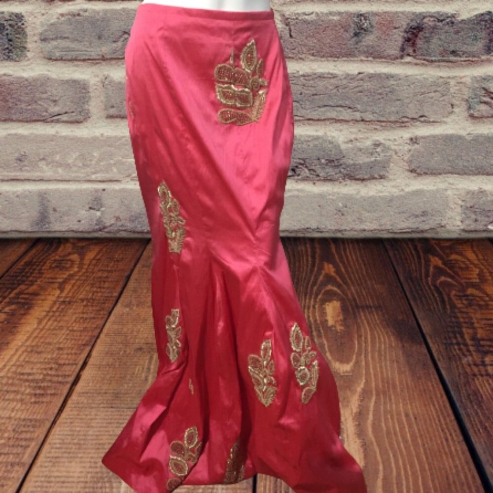 Pink Indian Size M Embroidered Skirt